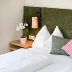 Felsenhof 4*
