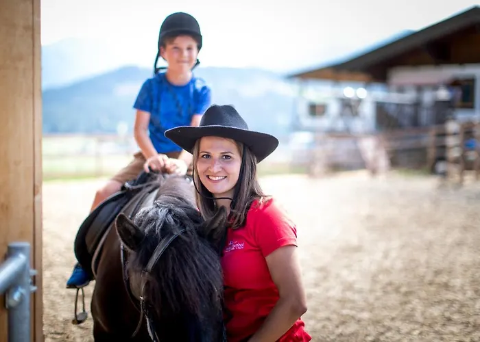 Felsenhof Szálloda Flachau