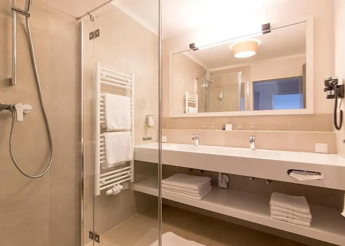 Felsenhof 4* 弗拉绍